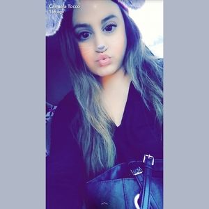 Meet your Posher, Carmela